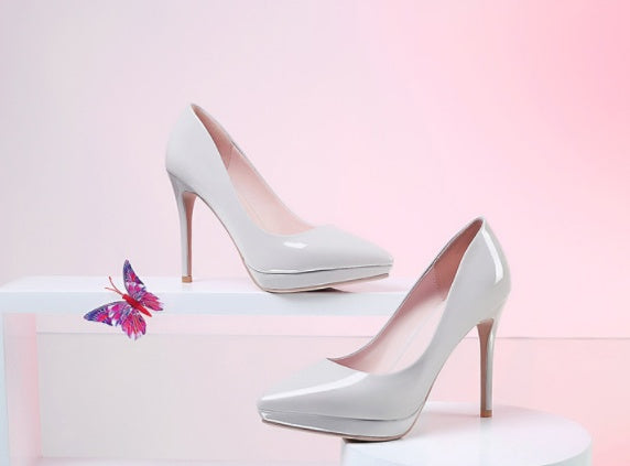 Stiletto pointed high heels